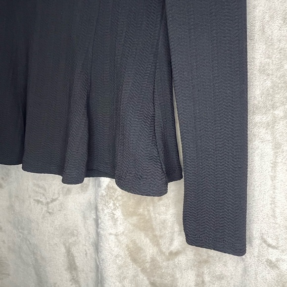 DIVIDED BABYDOLL LONG SLEEVE TOP - Picture 7 of 9